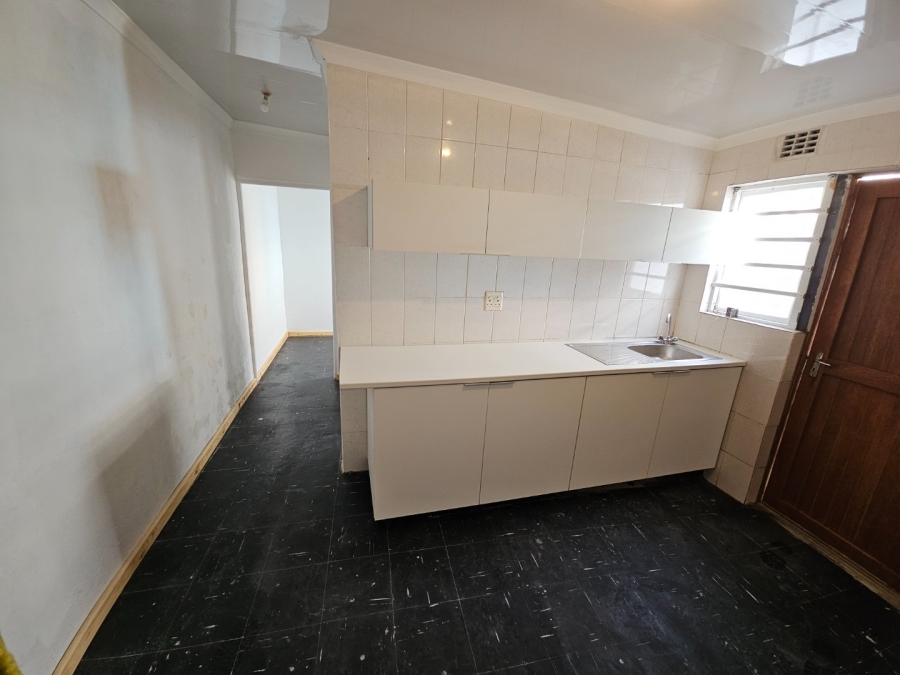 To Let 1 Bedroom Property for Rent in Westgate Western Cape